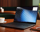 Dell Pro 5 Series 14 (P514260) har ett topplock, handledsstöd och bottenlock i aluminium.