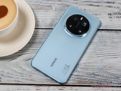 Nej Honor Magic7-serien av smartphones har en skärmstorlek på under 6,7 tum, Magic7 Pro på bilden. (Bildkälla: Notebookcheck)