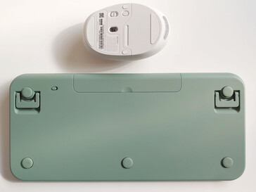 Strömknappar på undersidan (Bildkälla: Notebookcheck)