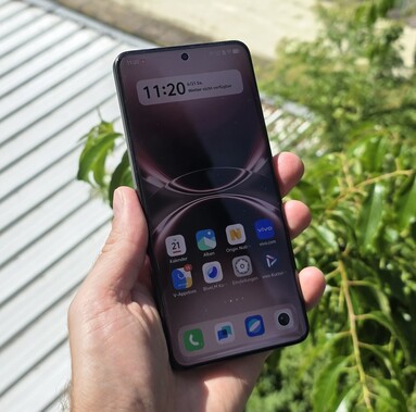 Vivo X200 Ultra smartphone display ljusstyrka ourdoors