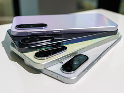 Samsung Galaxy A36 5G finns i massor av färger (bildkälla: Daniel Schmidt)