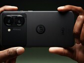 HMD:s senaste smartphone i mellanklassen har en kameramodul som liknar Apple iPhone 17 Pro. (Bildkälla: HMD Global)