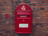 Priset för digital förändring: Anställda på PostNord förlorar sina jobb. På bilden: Röd brevlåda i Danmark (Bildkälla: Wikimedia Commons)