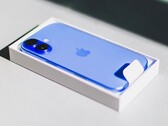 Apple iPhone 16 var den överlägset mest sålda smarttelefonen under 2025. (Bildkälla: Bram Van Oost)
