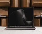 Surface Laptop Ultra har en 15-tums Mini LED-skärm.