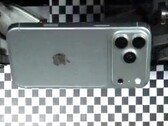 En omfattande läcka från Apple ger en första påstådd inblick i iPhone 18 Pro. Bilder på enhetens insida har också läckt ut.