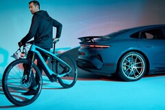 Åtstramningsåtgärderna i Stuttgart har lett till att Porsche har stängt tre dotterbolag och fokuserar på sin kärnverksamhet.