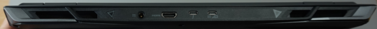 Portar på baksidan: Strömförsörjning, HDMI, Thunderbolt 4, USB-C (10 Gbit/s, PD, DP)