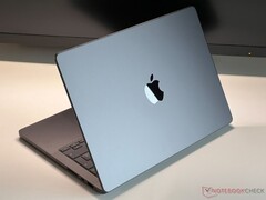 Apple MacBook Pro 14 med ett chipset av typen M4 (Bildkälla: Notebookcheck)
