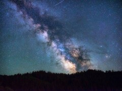 En bild som visar Vintergatan från jorden. (Bildkälla: Pexels - Pixabay)