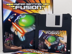 Utdragbar Hyper Sentinel Fusion-låda med en USB-enhet i diskettformat på bilden