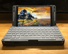 Lenovo Legion Go med ett 3D-utskrivet clamshell-hölje. 