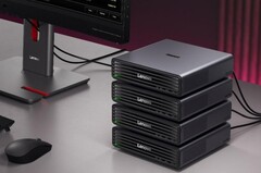 Upp till fyra Lenovo ThinkCentre X Ultra-minidatorer kan klustras till en kraftfull AI-server.