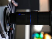 I Kina hittar man redan första kompletta test- och hands-on-videor till Zeiss-Kamera-Flaggschiff Vivo X300 Pro inklusive telekonverter. (Bildkälla: Weibo)