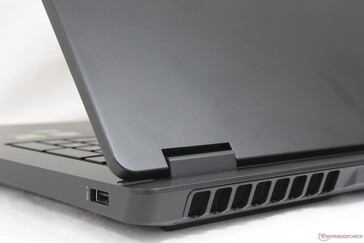 Släta, matta ytor som drar till sig fula fingeravtryck