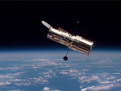 En bild av rymdteleskopet Hubble i omloppsbana runt jorden (Bildkälla: ESA; beskuren)