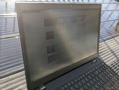 Användning av ThinkPad L15 G2 utomhus