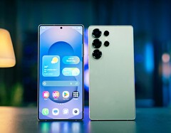 Efterföljaren till Galaxy S25 Ultra (bilden) förväntas få ett förbättrat Gorilla Glass. (Bildkälla: Amanz)