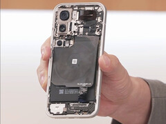 Pro Max kommer enligt uppgift att ha det största batteriet. På bilden: insidan av Xiaomi 17 Pro-serien (Bildkälla: Lu Weibing)