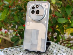 Nothing Phone (3a) Pro har äntligen presenterats efter månader av läckor och teasers (bildkälla: Notebookcheck)