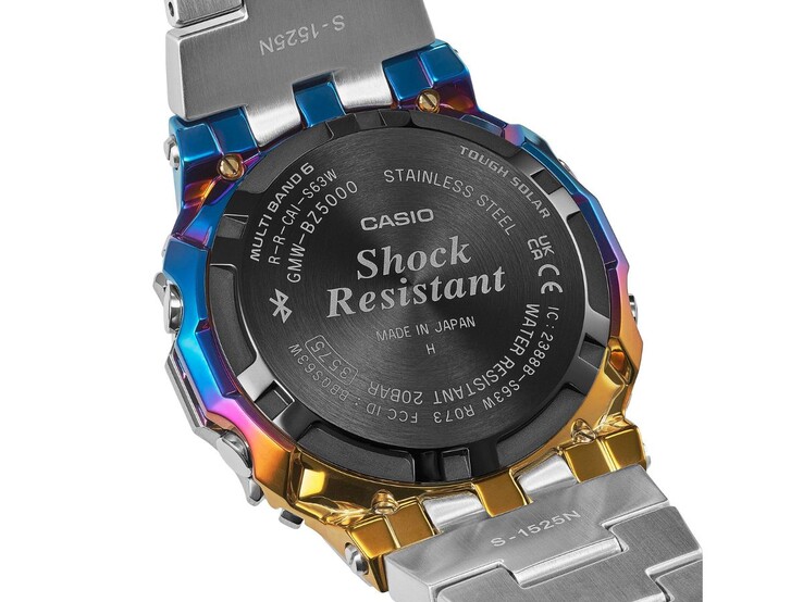 Klockan Casio G-Shock GMW-BZ5000RC-1