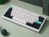 Keychron Q4 HE hall-effekt tangentbord för gaming med aluminiumhölje och magnetiska Gateron-brytare. 