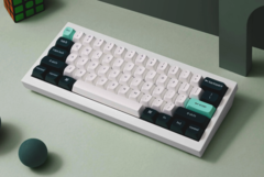 Keychron Q4 HE hall-effekt tangentbord för gaming med aluminiumhölje och magnetiska Gateron-brytare. 