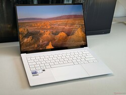 88,0 % i betyg: Asus ZenBook S14 UX5406AA
