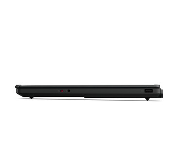 Legion 5a 1511-portar på vänster sida. (Bildkälla: Lenovo)