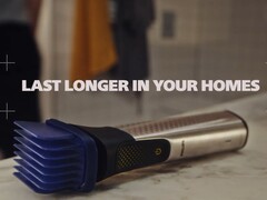 En Philips-trimmer med en 3D-printad kam fäst på huvudet. (Bildkälla: Philips)