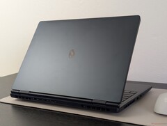 Alienware 16 Aurora kan se mycket ut som 16X Aurora, men det finns flera viktiga skillnader (Bildkälla: Notebookcheck)