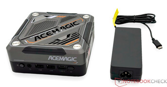 Acemagic AM18 och strömförsörjningsenheten (20 V; 5 A)