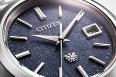 Citizen AQ4100-65M (bilden) har örnmotivet ingraverat på kronan, urtavlan och boetten. (Bildkälla: Citizen)