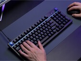 Speltangentbordet Logitech G316 X på ett skrivbord