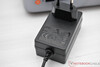 30-watts nätaggregat (12 V; 2,5 A)