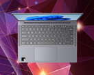 IdeaPad Slim 3x 14Q7X11 väger 1,3 kg.