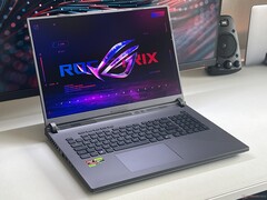 Asus ROG Strix G18 G814 (bildkälla: Notebookcheck)