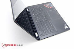 Lenovo Yoga 3 14 ser ut som en vanlig laptop...