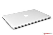 Apple fortsätter med aluminiumchassi.