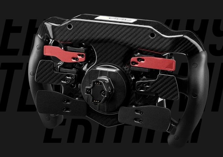 Ratten Thrustmaster Ferrari 499P är utrustad med två växlingspedaler i kolfiber samt fyra analoga metallpedaler.