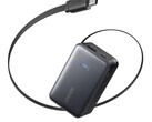 Powerbanken A1638 har en integrerad kabel och display (Bildkälla: Anker)