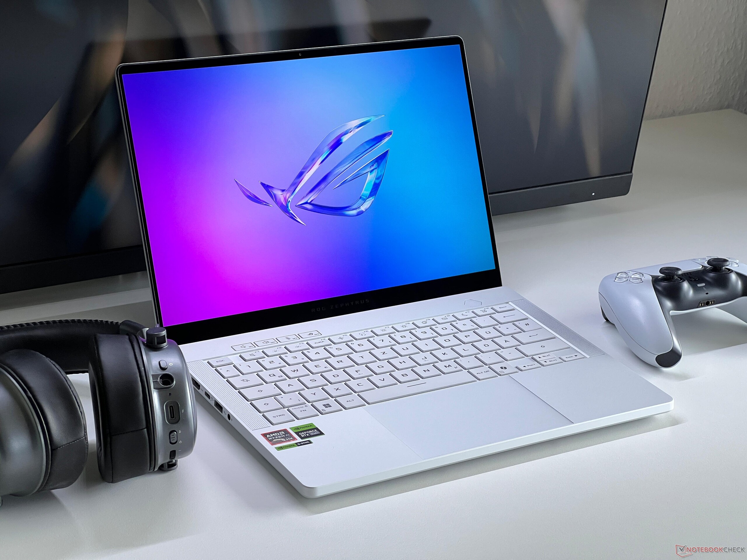 rog zepyhrus g14 5070 ti fodral 03