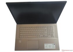 Asus VivoBook 17 F712JA. Testenheten tillhandahålls av NBB.com (notebooksbilliger.de).
