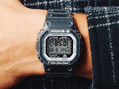 Casios origami-inspirerade klockor (DW-5600RGM-1 på bilden) finns nu tillgängliga i Storbritannien. (Bildkälla: Casio)