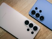 Det ryktas att Samsung Galaxy S27 Ultra får en annan design på bakstycket än Galaxy S26 Ultra som visas här.