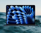 Apple MacBook Air 13 M4 (2025) har en 13,6-tums Liquid Retina IPS-skärm. (Bildkälla: Apple/Amazon, Unsplash, redigerad)