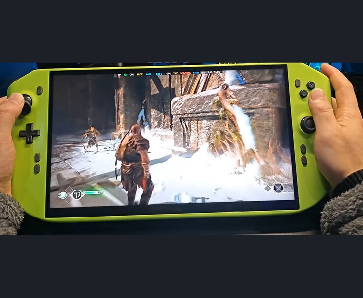 DIY RTX 4090-driven handhållen speldator som kör God of War. (Bildkälla: NITTRX på YouTube)