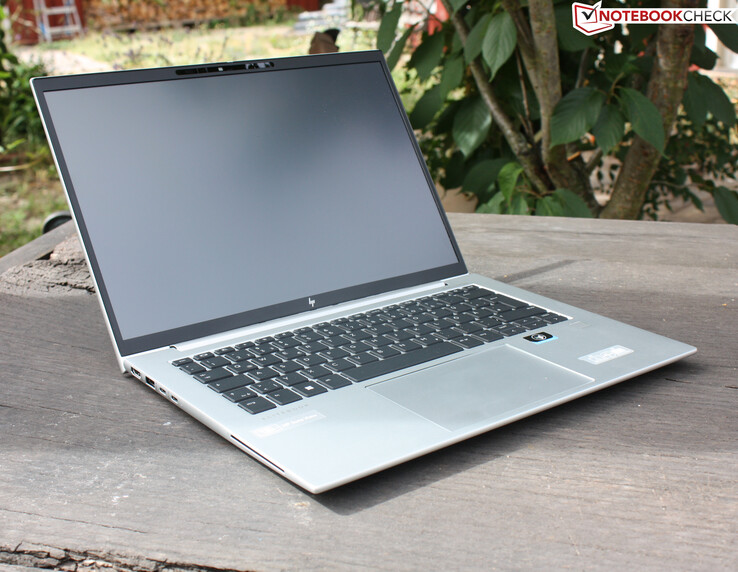 HP EliteBook 845 G9: Mycket innehåll