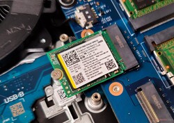 SSTC CL4 M.2 2242 NVMe SSD med locket borttaget