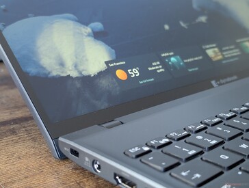 Inga alternativ för kant-till-kant-glas, OLED eller glansigt